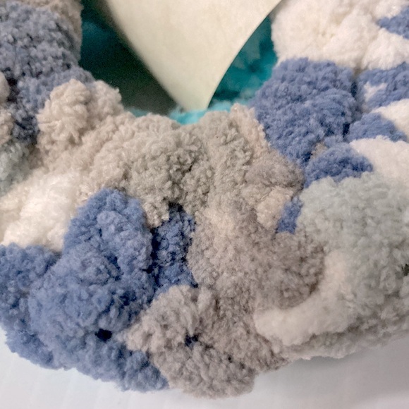 Fuzzy Chenille Scrunchies Camouflage Camo Blue Gray White and Teal NEW Set of 2 - Picture 8 of 11